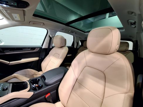 New 2026 Porsche Cayenne image 5