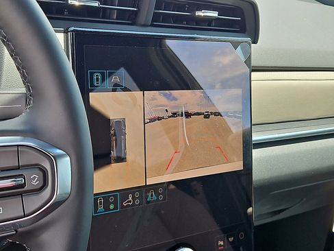 New 2026 GMC Terrain Elevation FWD image 16