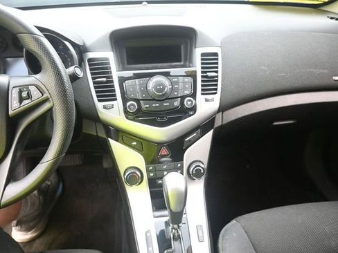 Used 2016 Chevrolet Cruze LT FWD image 23