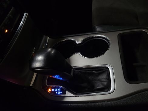 Used 2020 Jeep Grand Cherokee Altitude image 26