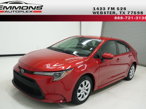 Used 2020 Toyota Corolla LE FWD image 1