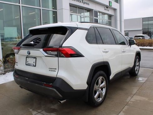 Used 2019 Toyota RAV4 Limited image 6
