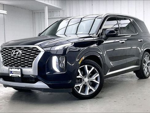 Used 2021 Hyundai Palisade Limited FWD image 2