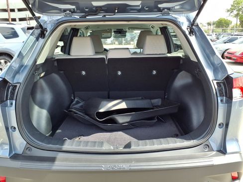 Used 2025 Toyota Corolla Cross LE FWD image 19