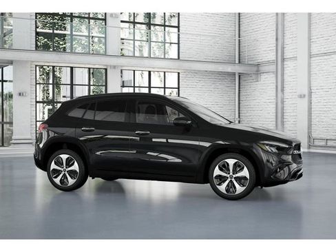 New 2026 Mercedes-Benz GLA 250 4MATIC image 14