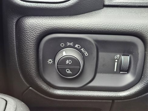 New 2026 RAM 1500 Express image 18