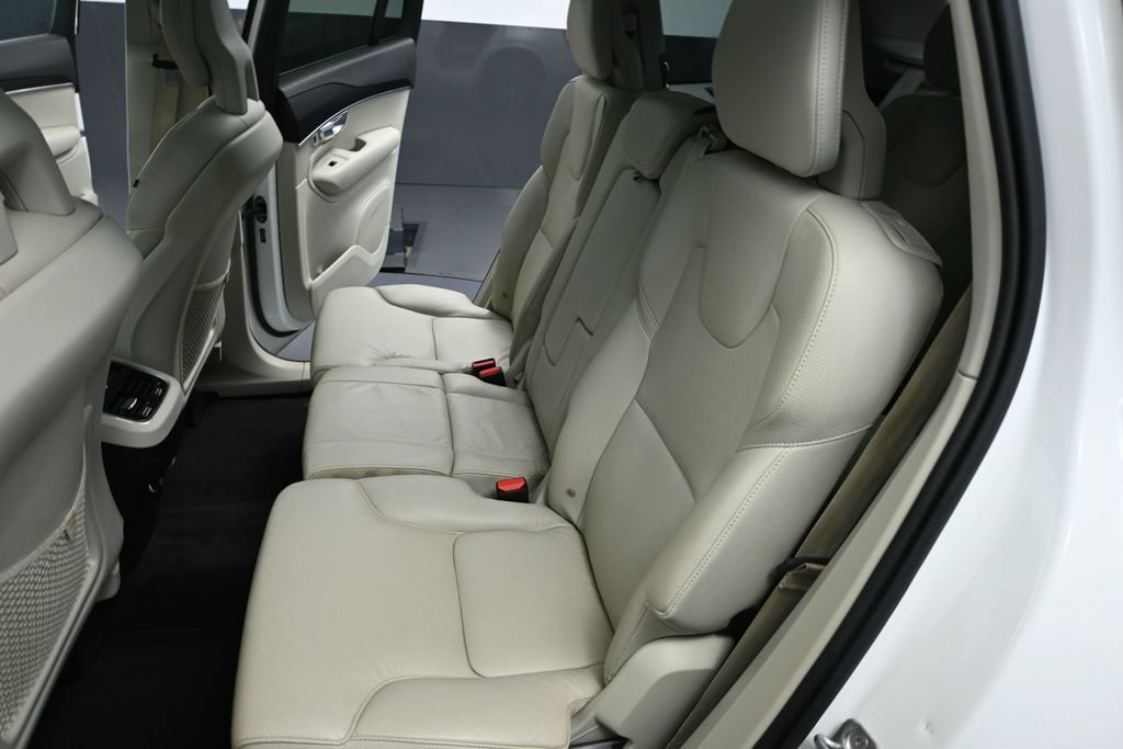 Used 2020 Volvo XC90 T5 Momentum AWD/4WD image 30