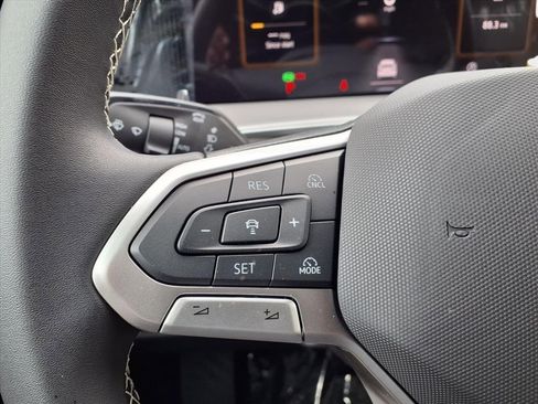 New 2026 Volkswagen Tiguan SE image 19