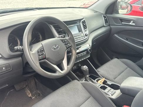 Used 2017 Hyundai Tucson SE AWD/4WD image 12