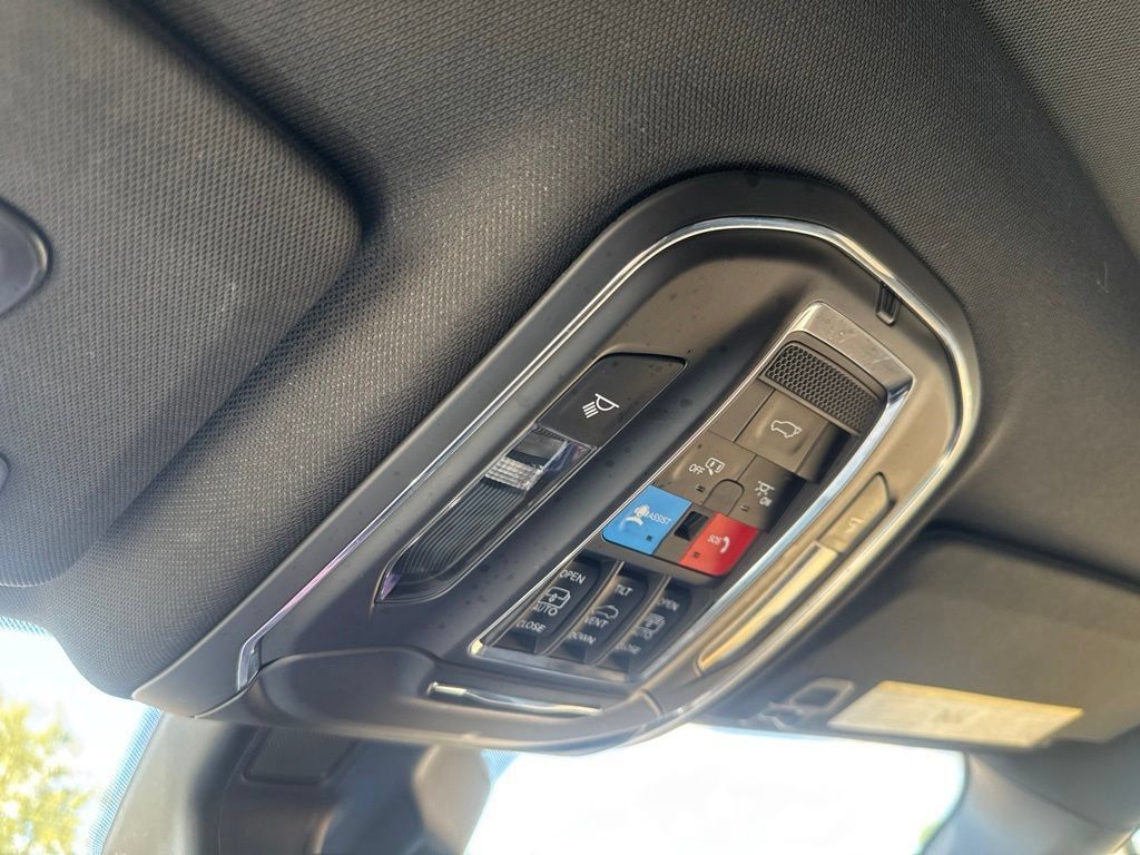 Used 2024 Jeep Grand Cherokee Limited 4xe AWD/4WD image 36
