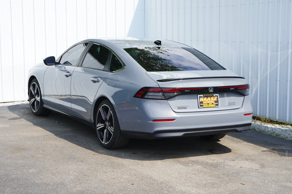 Used 2023 Honda Accord Sport image 4