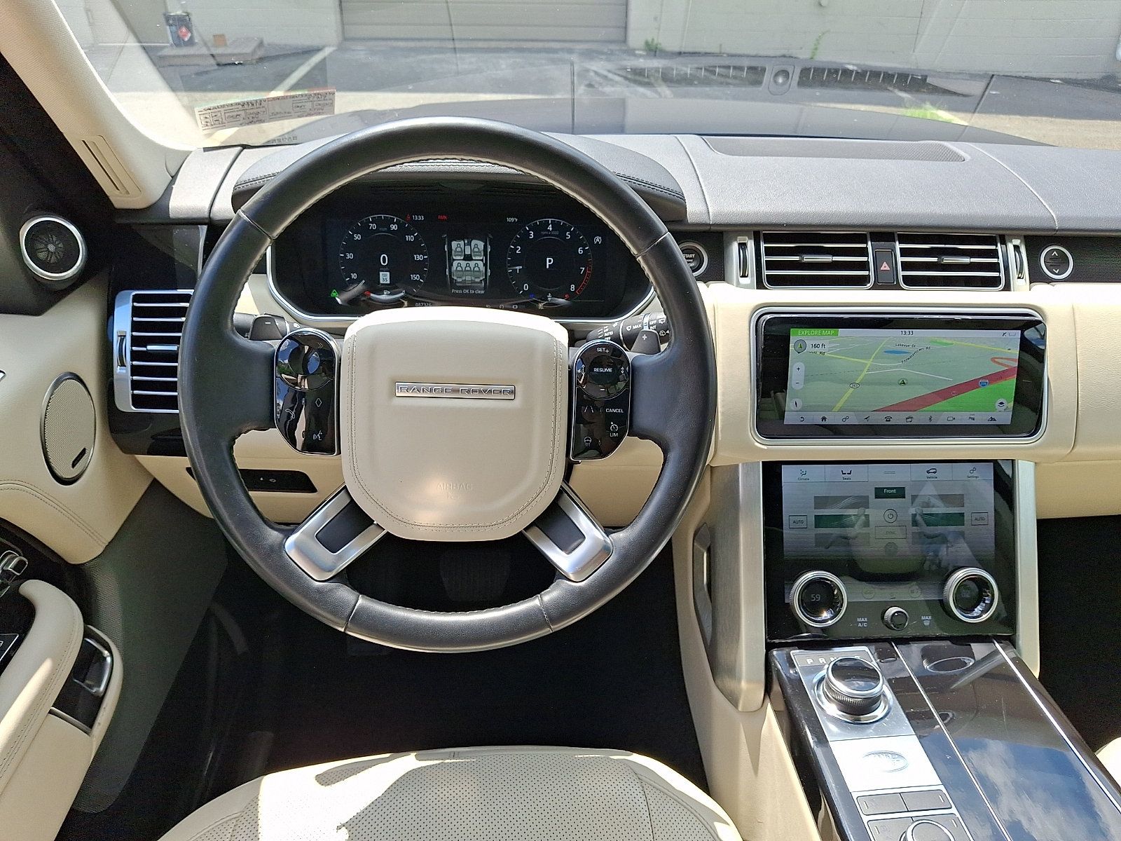 Used 2018 Land Rover Range Rover HSE AWD/4WD image 4
