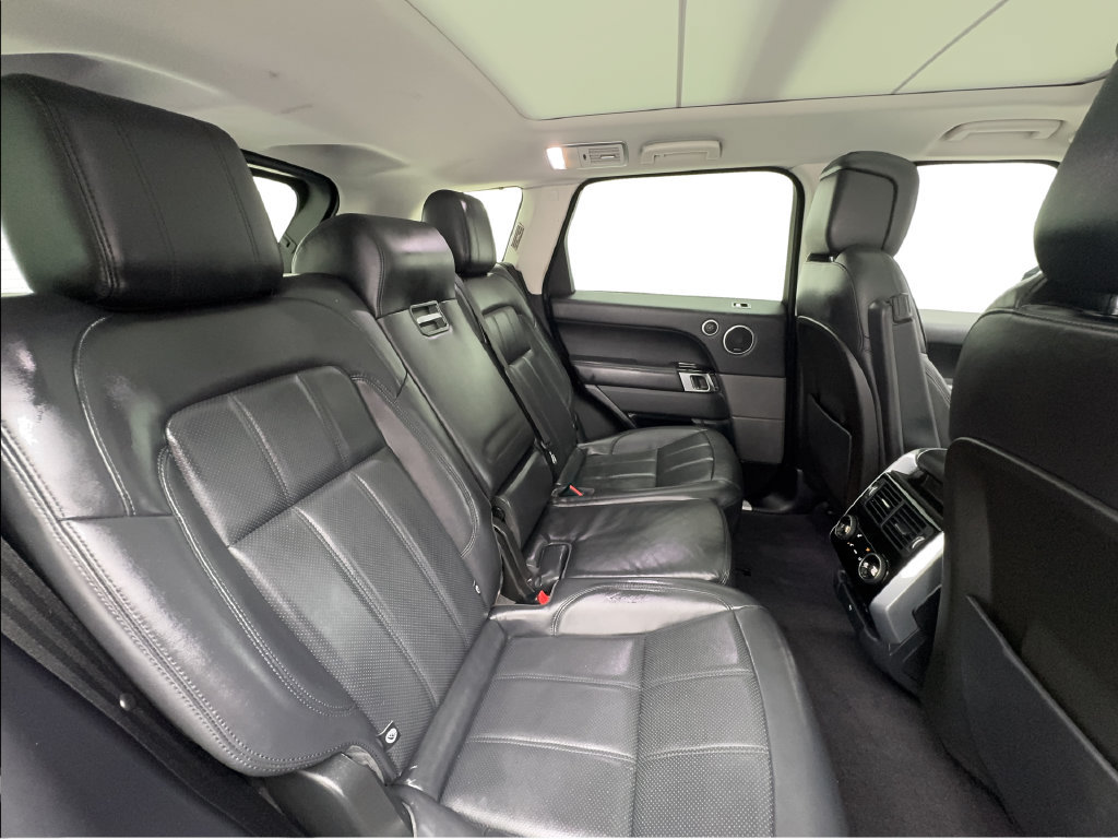 Used 2019 Land Rover Range Rover Sport HSE AWD/4WD image 34