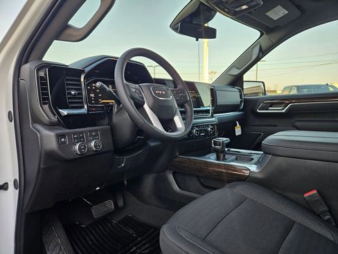 New 2026 GMC Sierra 1500 Elevation w/ X31 Off-Road Package AWD/4WD image 10