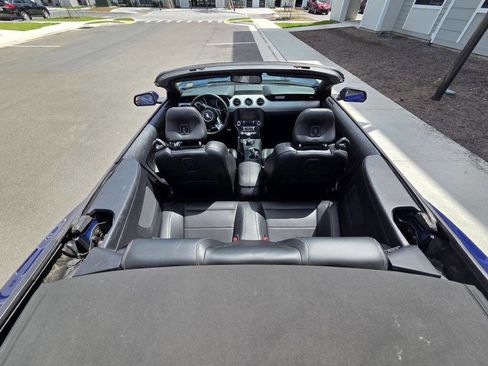 Used 2015 Ford Mustang Premium RWD image 24