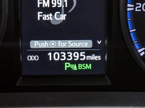 Used 2018 Toyota RAV4 XLE FWD image 22