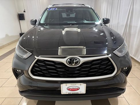 Used 2023 Toyota Highlander XLE FWD image 8
