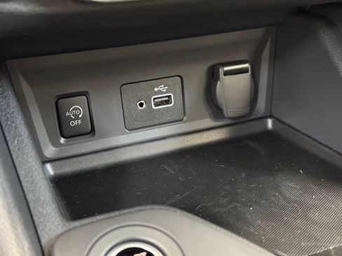 Certified 2025 Nissan Sentra S FWD image 32