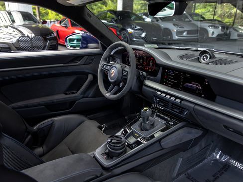 Certified 2026 Porsche 911 GT3 RWD image 51