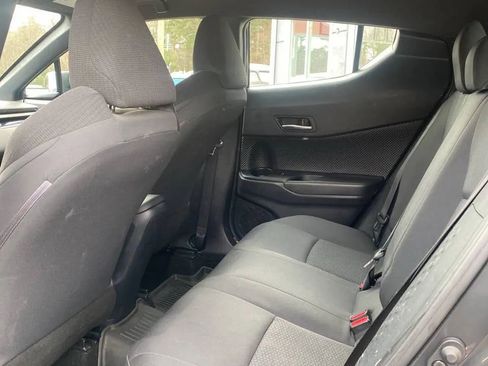Used 2019 Toyota C-HR LE image 20