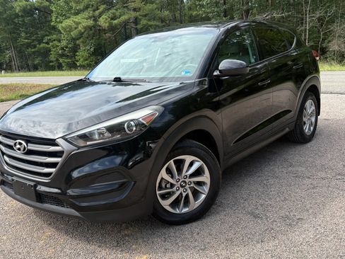 Used 2016 Hyundai Tucson SE FWD image 2