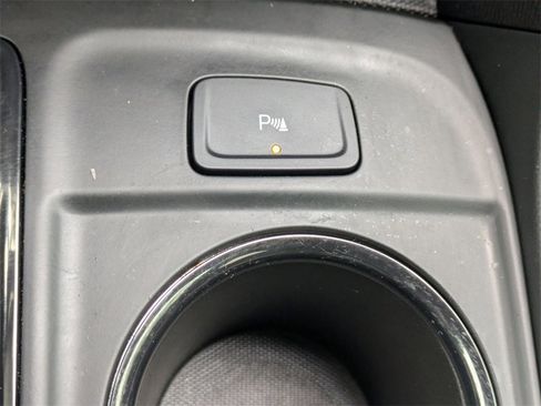 Used 2022 Chevrolet Equinox RS w/ RS Leather Package image 24