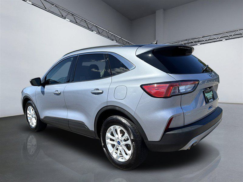 Used 2022 Ford Escape SE w/ Cold Weather Package AWD/4WD image 5