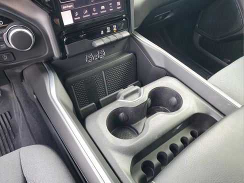 Certified 2025 RAM 1500 4x4 Crew Cab image 22