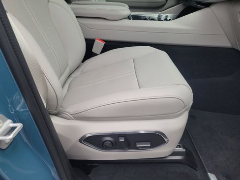 New 2026 Jeep Grand Wagoneer L Limited AWD/4WD image 21
