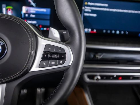 Used 2025 BMW X6 xDrive40i w/ Climate Comfort Package image 42