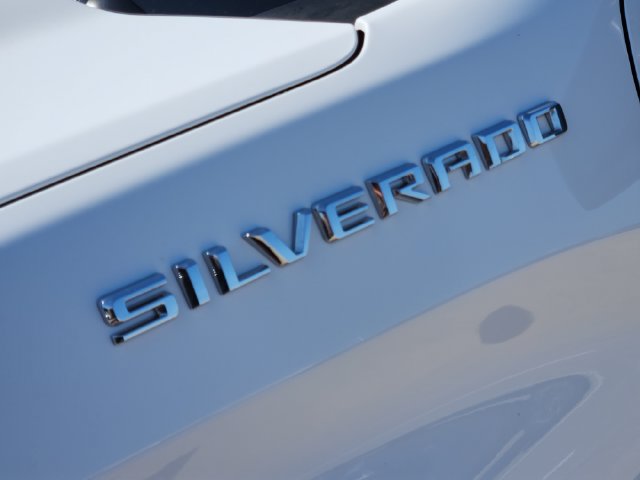 Used 2025 Chevrolet Silverado 1500 W/T RWD image 9