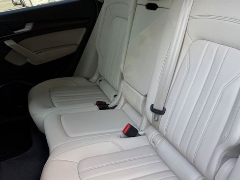 Used 2023 Audi Q5 2.0T Premium AWD/4WD image 32