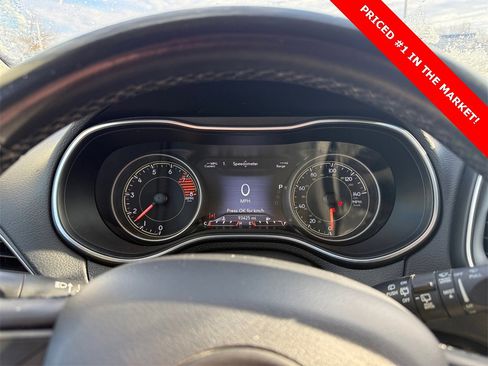 Used 2019 Jeep Cherokee Trailhawk image 16