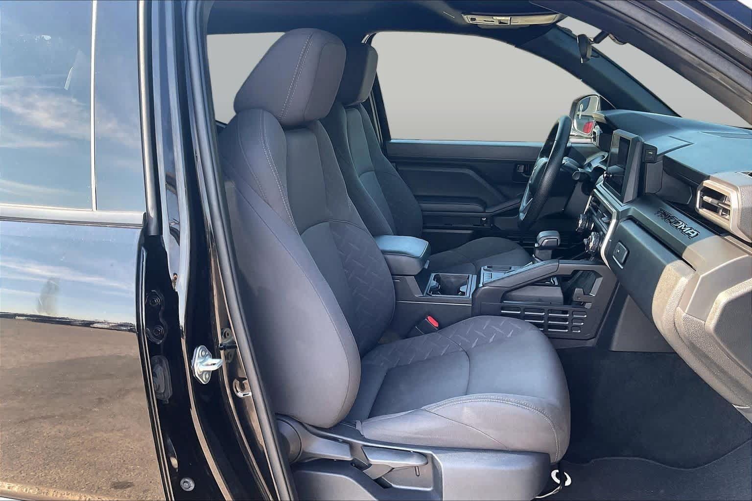 Used 2024 Toyota Tacoma SR RWD image 9