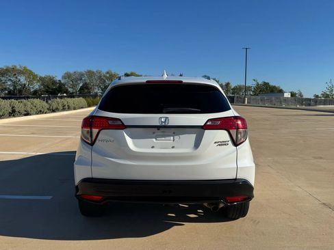 Used 2022 Honda HR-V Sport image 5