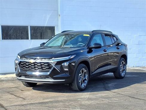 New 2026 Chevrolet Trax LT image 1