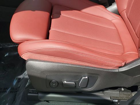 Certified 2024 BMW X3 xDrive30i w/ Premium Package AWD/4WD image 9