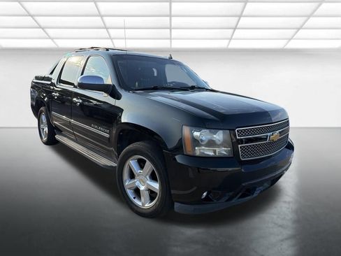 Used 2012 Chevrolet Avalanche LTZ RWD image 1