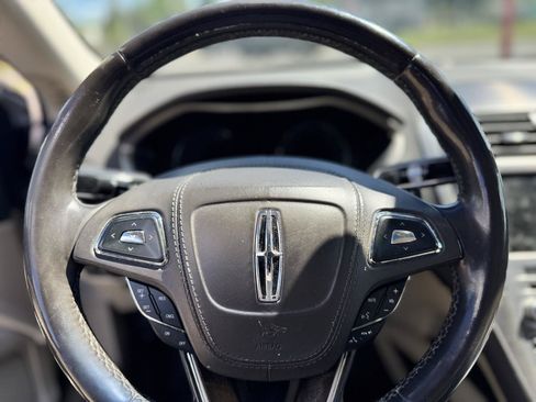 Used 2017 Lincoln MKZ Reserve w/ Climate Package AWD/4WD image 12
