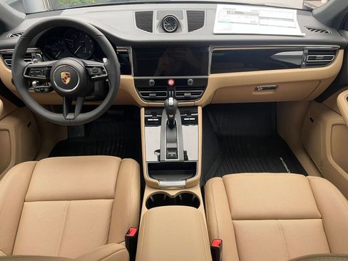 New 2026 Porsche Macan image 16