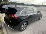 Used 2017 Kia Niro EX image 3