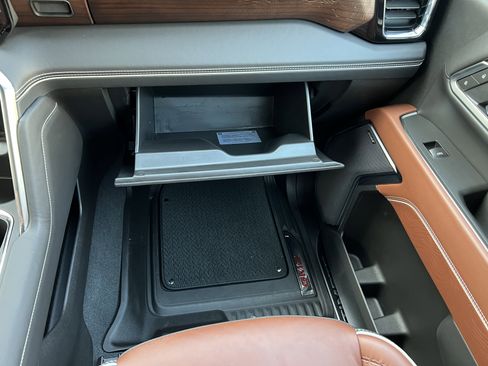 Used 2025 GMC Sierra 3500 Denali Ultimate image 36