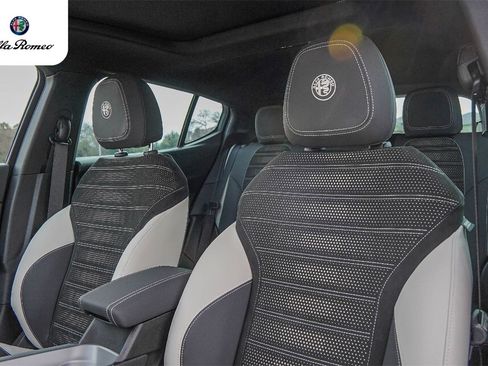 New 2026 Alfa Romeo Tonale image 10