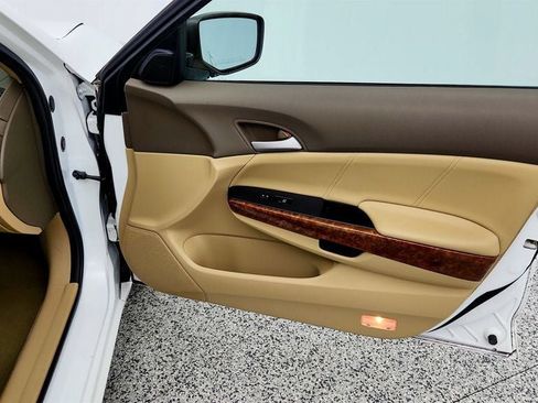 Used 2010 Honda Accord EX-L image 25