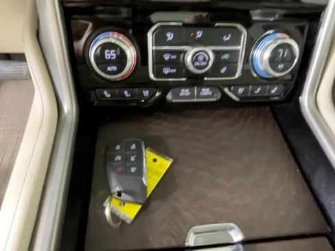 Used 2023 GMC Yukon Denali w/ Denali Reserve Package AWD/4WD image 31