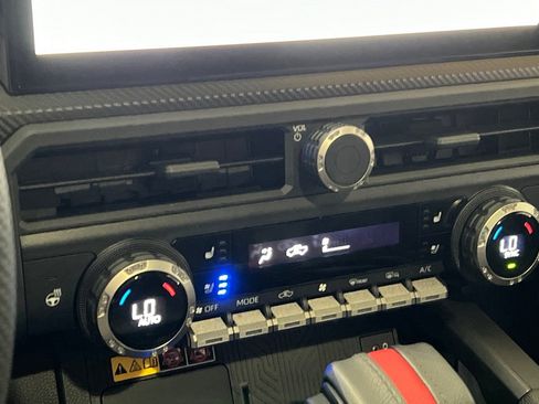 Used 2025 Toyota Tacoma TRD Pro image 23