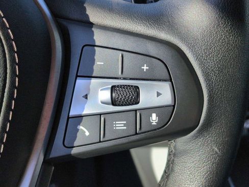 Used 2024 BMW X5 xDrive40i w/ Parking Assistance Package image 25