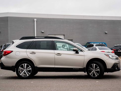 Used 2019 Subaru Outback 2.5i Limited w/ Popular Package #2 image 14