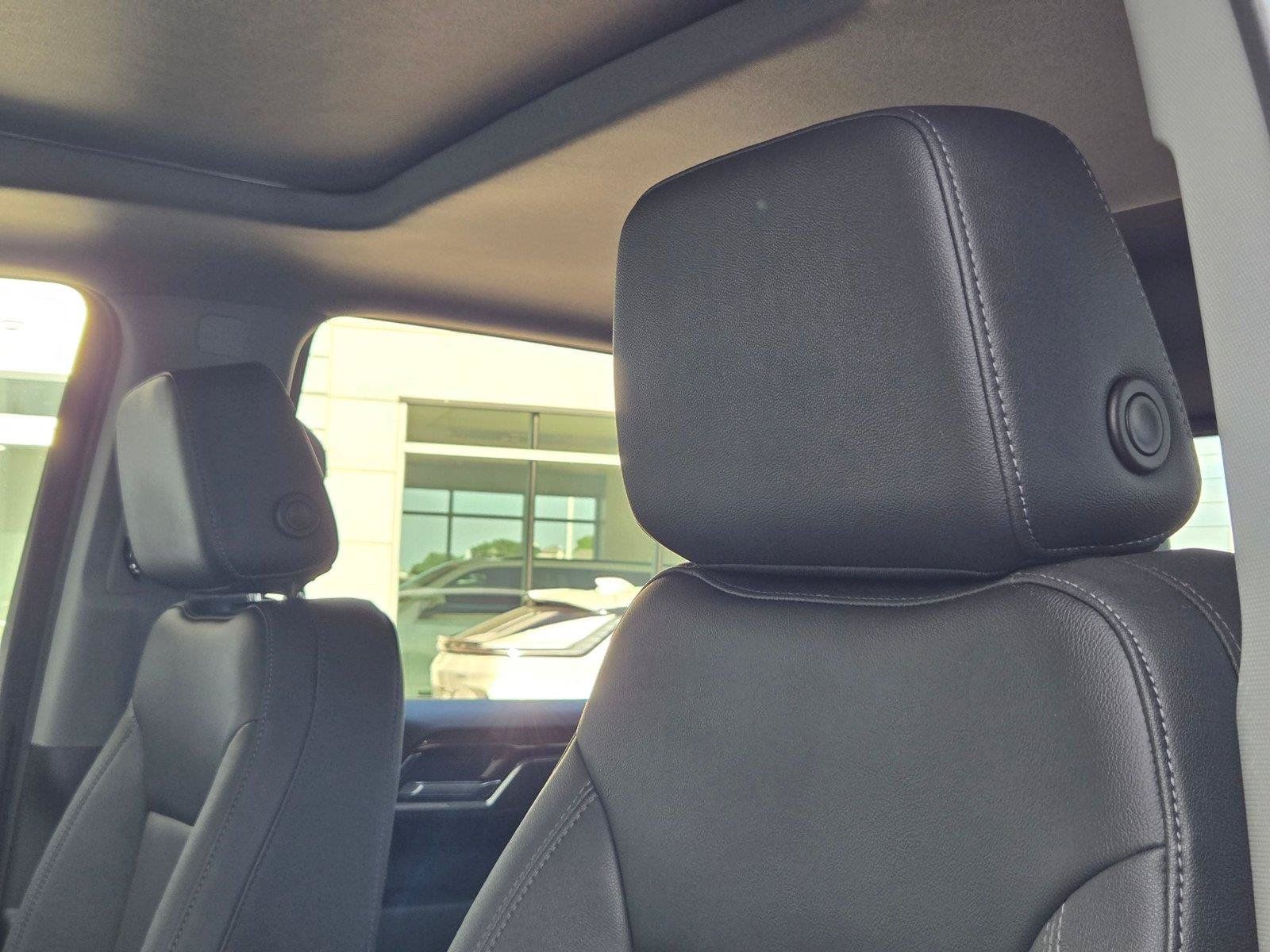 Used 2025 Chevrolet Silverado 1500 LT Trail Boss w/ LT Trail Boss Premium Package AWD/4WD image 15
