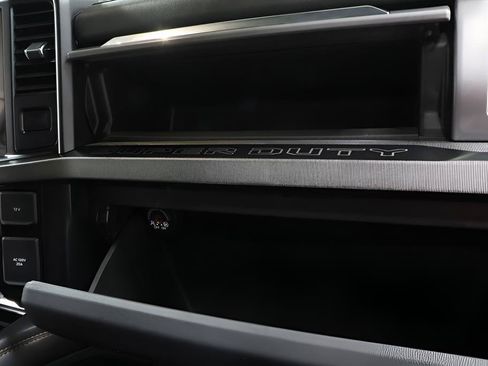 Used 2024 Ford F250 Platinum AWD/4WD image 34